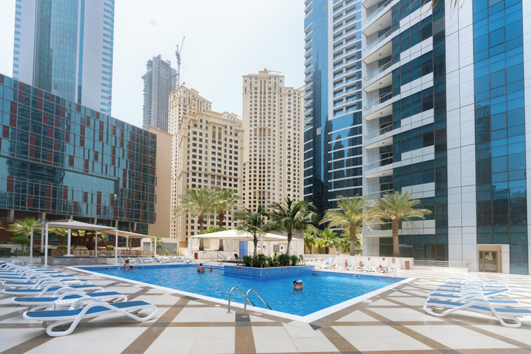 Pool 4, bnbme - Bay Central - 1BR, Dubai