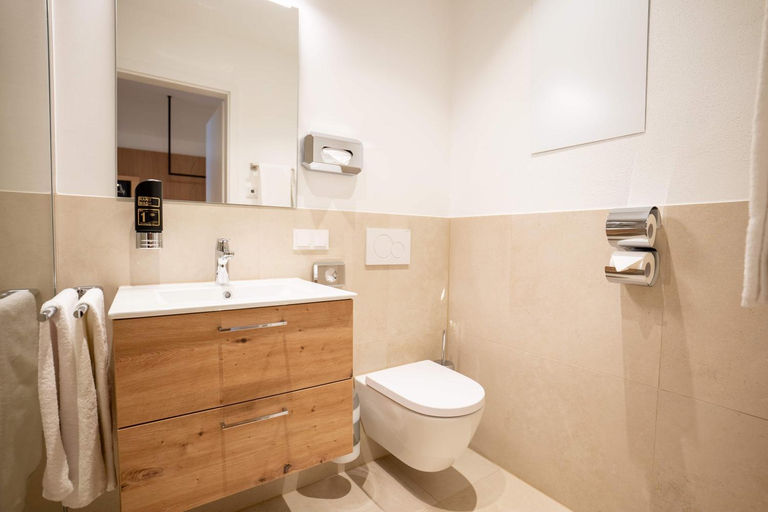5, Das Exter - modernes Self Check-in Hotel am Chiemsee, Traunstein