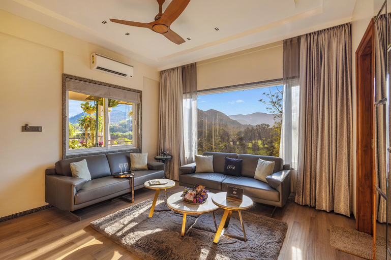 Living area 2, ELIVAAS Prive Mountain Creek 1 Luxe Room, Udaipur