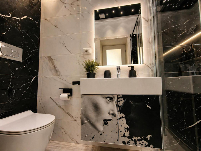 Bathroom 2, B&B Alice, Sassari