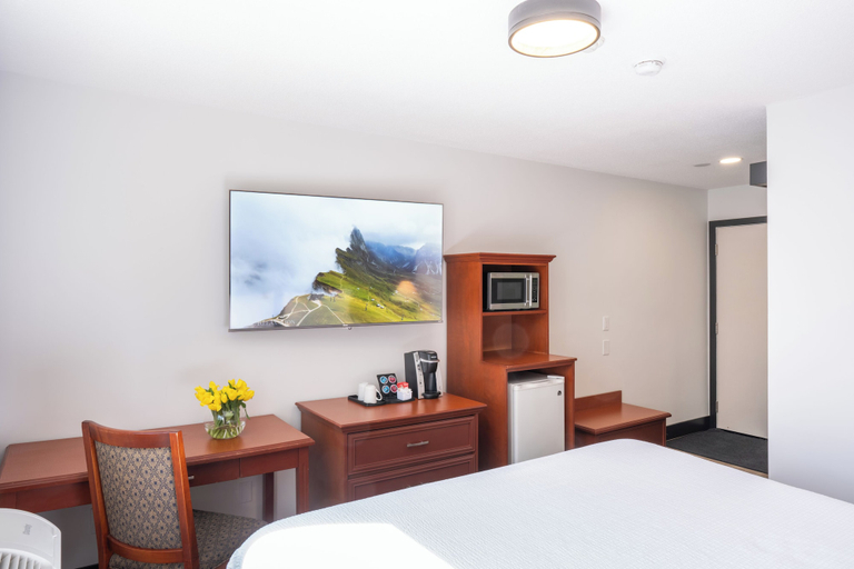 Bedroom 3, Travelodge by Wyndham Langley, Greater Vancouver