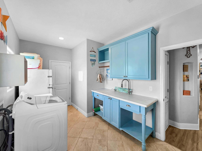 Interior 4, A Stairway To Heaven 4 Bedroom Home, Galveston