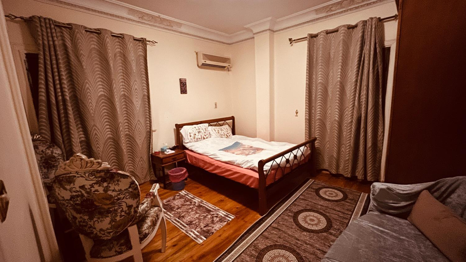 Bedroom 2, Temple host, Al-Ma'adi