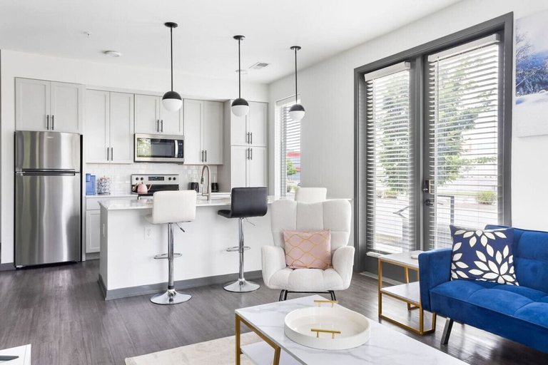 Interior 3, Bright & Cozy 2BR Retreat W/parking Broad Ripple, Indianapolis