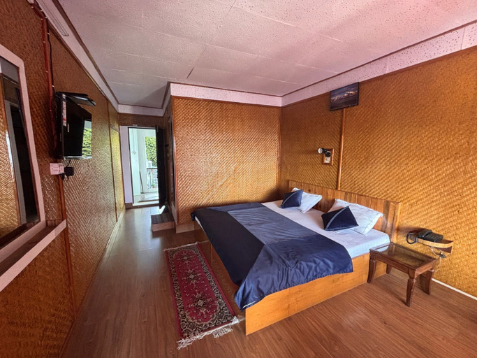 Room 5, Hotel Jeetu Managed by The Bro's Hotels, Almora
