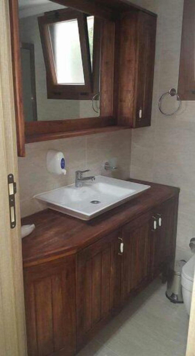 Others 2, Derin Butik Otel, Seferihisar