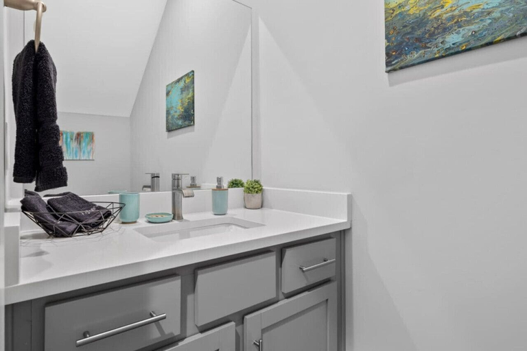 Interior 3, Rhythm and View - Broadway, Groups, Secure Garage, Davidson