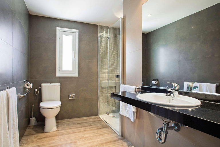 Bathroom 4, Sol Pelicanos Ocas, Alicante