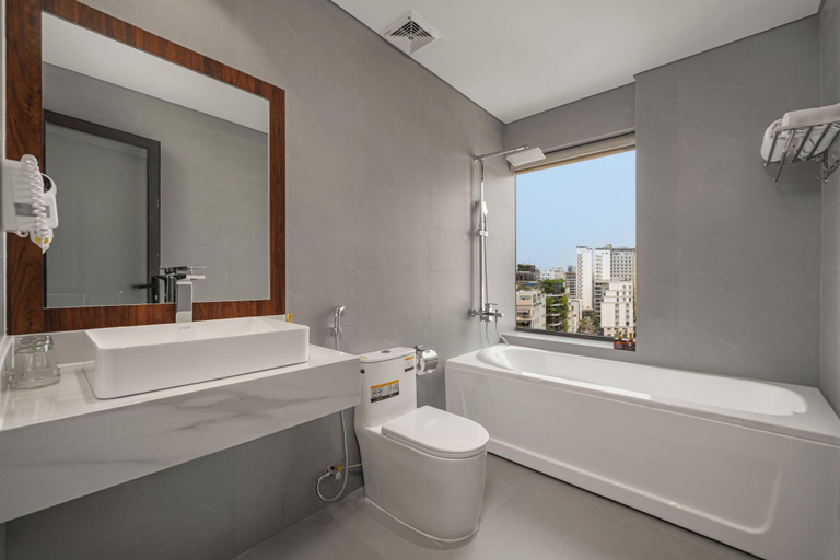 Bathroom 4, Palazzo 3, Da Nang