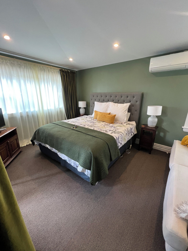 Room 5, Pinot Villas, South Wairarapa