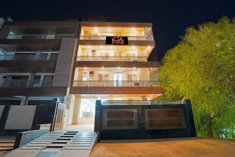 Exterior 2, SnapStayz, Gautam Buddha Nagar