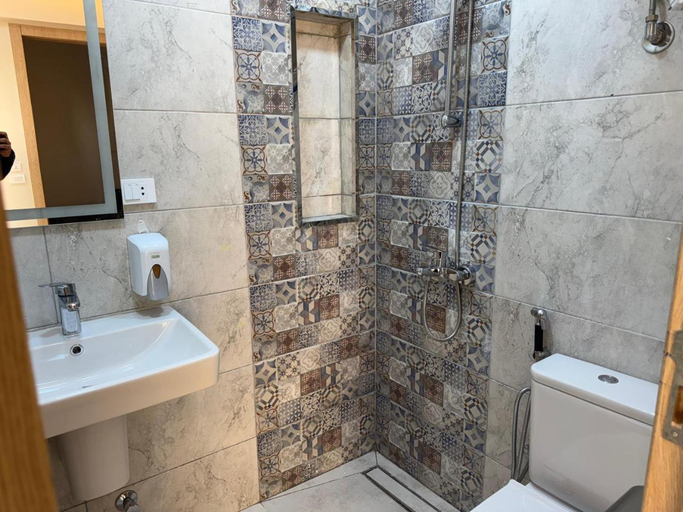 Bathroom 3, Landmark Hostel Cairo, Qasr an-Nil