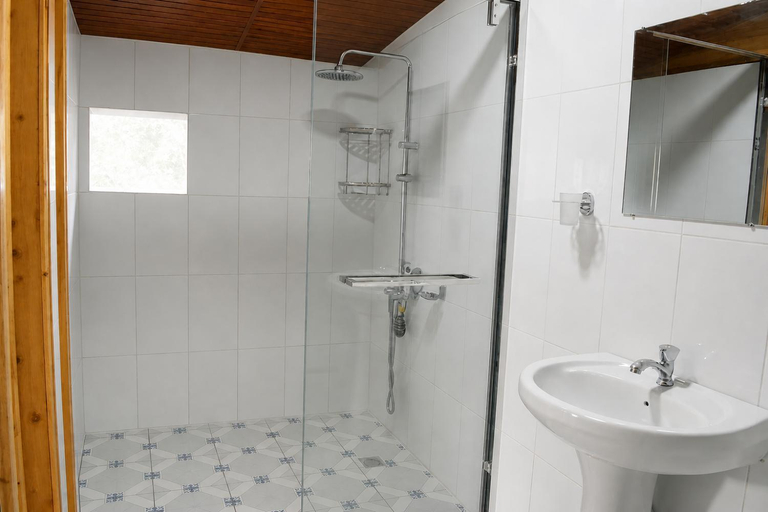 Bathroom 3, Ruhondo Island Retreat, Musanze