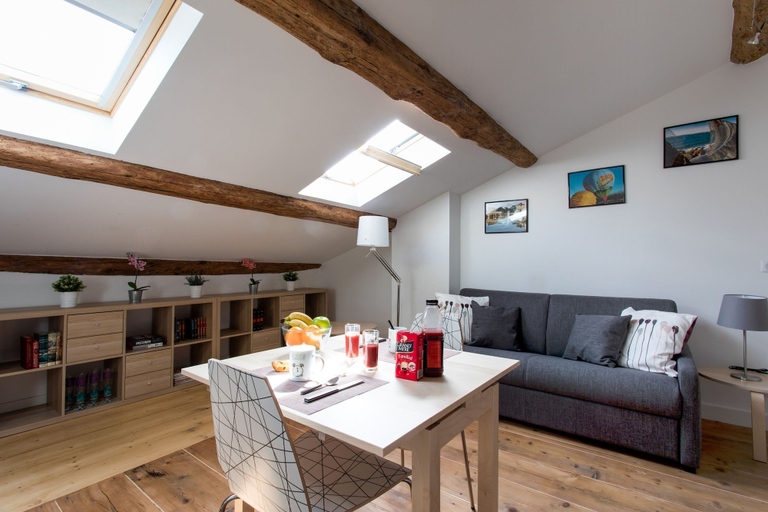 Room 2, Elia - Premi re Conciergerie, Hérault
