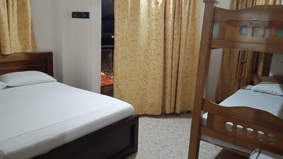 Others 3, Hotel zona rosa marinilla, Marinilla