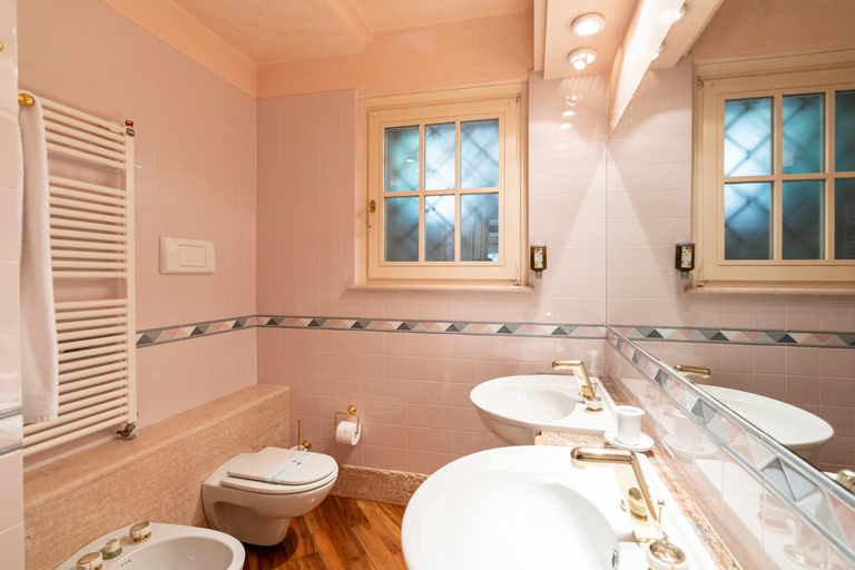 Bathroom, Hotel Désirée by Double Hospitality, Brescia