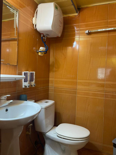 Bathroom 5, Vu Binh Stilthouse, Cát Hải