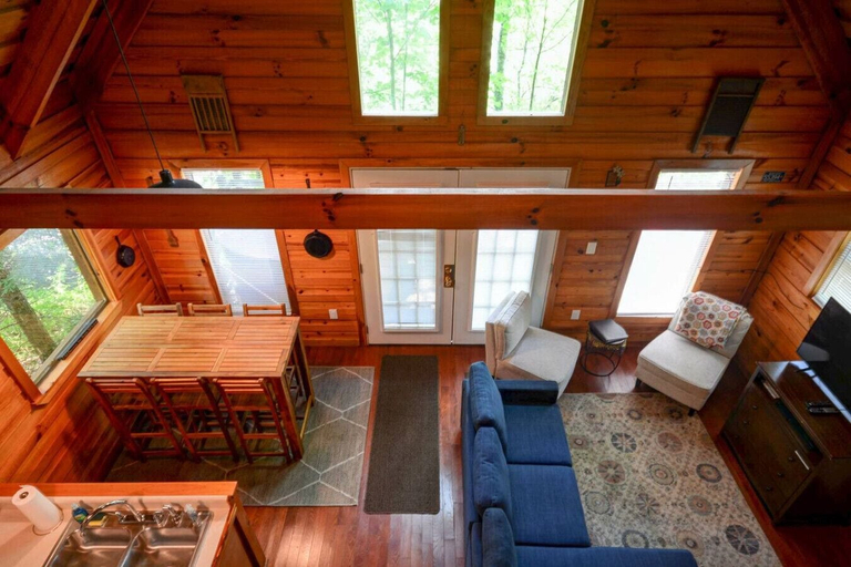 Interior 5, Hot Tub & Wifi - Hidden Chalet Red River Gorge, KY, Wolfe