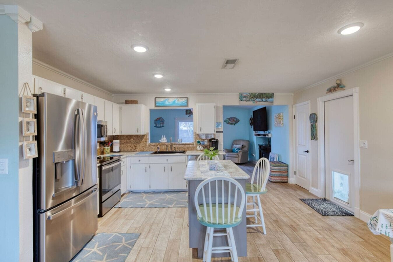 Interior 3, Under The Sea Pool and Hot Tub, Volusia