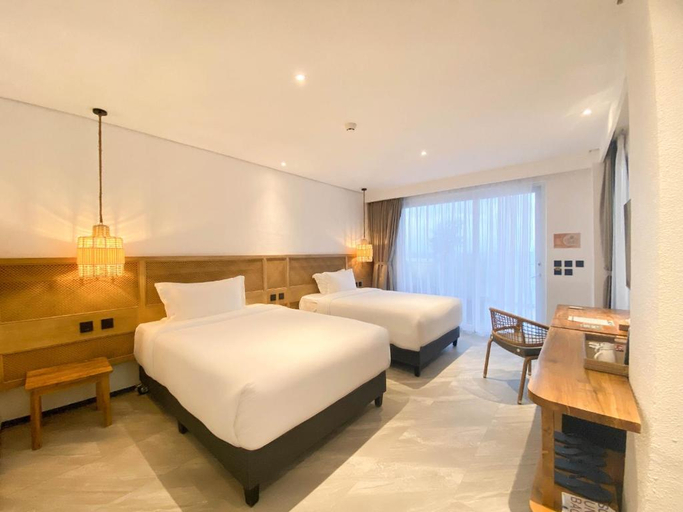 Solea Reef Resort Anda - Tap to explore photos