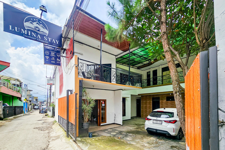 Exterior & Views 2, RedDoorz @ Lumina Stay Lembang, Bandung
