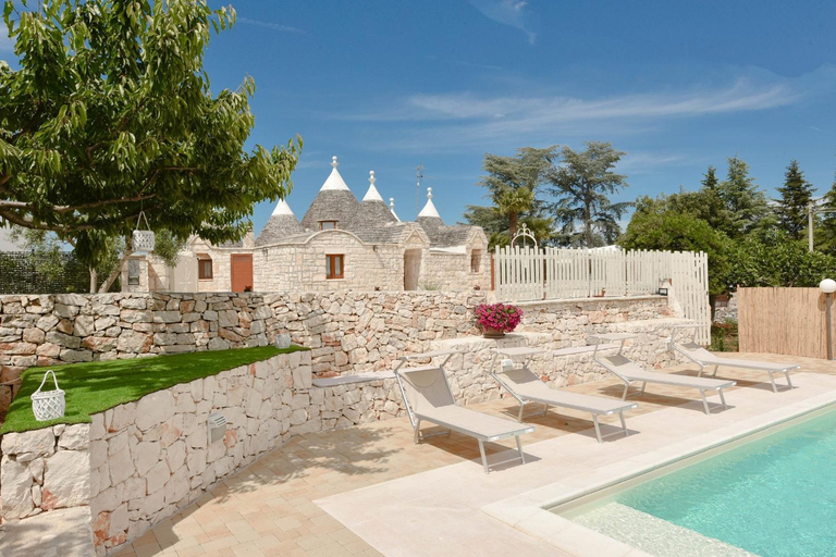 Others 5, Trulli Colebe con Piscina, Taranto