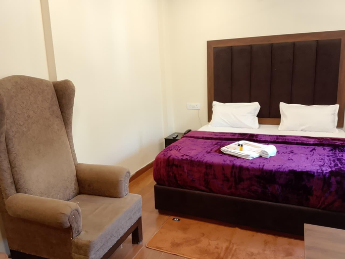 Bedroom 5, Hotel Vishla Palace, Garhwal