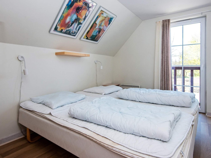 Bedroom 2, 8 Person Holiday Home in Romo, Tønder