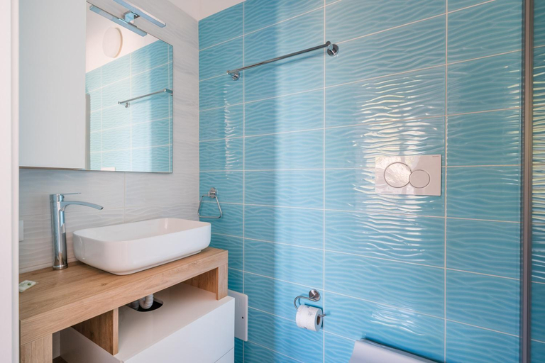 Bathroom 3, Villa del Bacino, Lecce