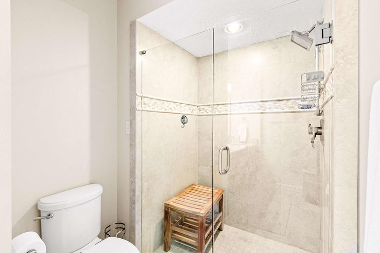 Bathroom 3, TOPS'L Summit 207A, Walton