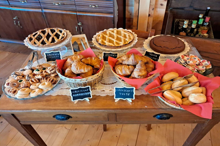 Breakfast meal 2, Village Holiday House With a Pool, Savona