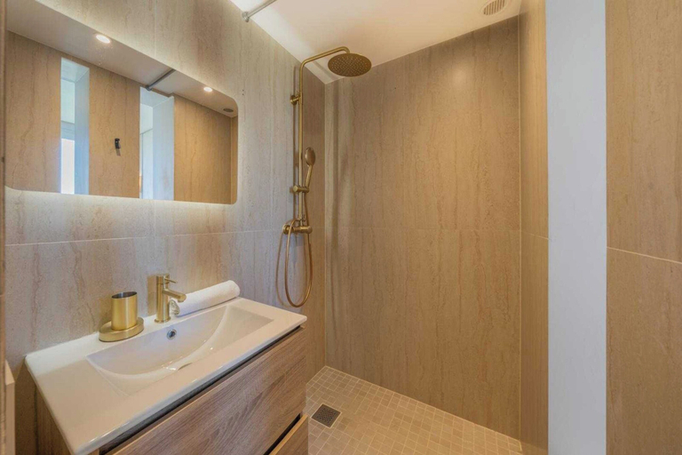 Bathroom 2, Modern Cocoon 2br/6p - Saint Tropez, Var