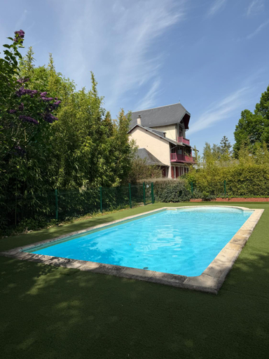 Sport & Beauty 2, Chambres de charme avec piscine - Le Monde de Charlie - Proche Vichy, Allier