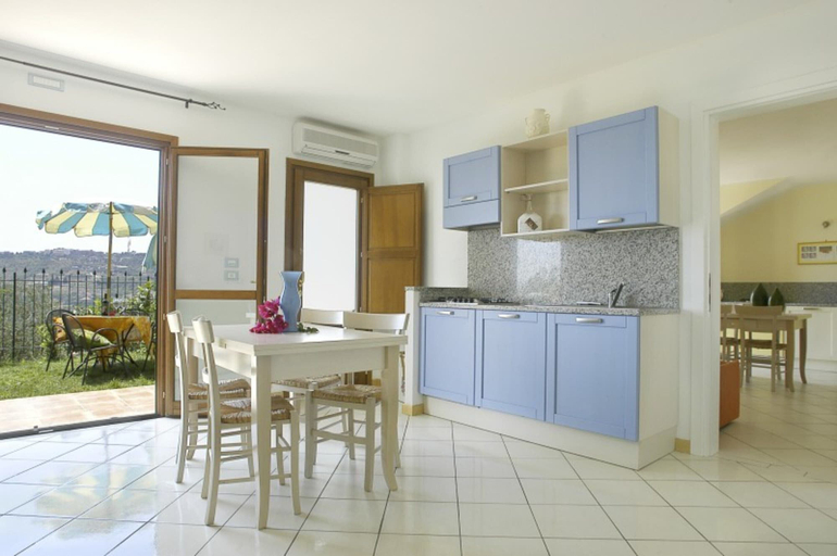 Private kitchen, Ferienwohnung fur 4 Personen in Imperia, Imperia