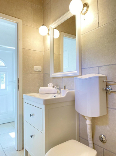 Bathroom 4, Private Hideaway in Zut Island, Sali