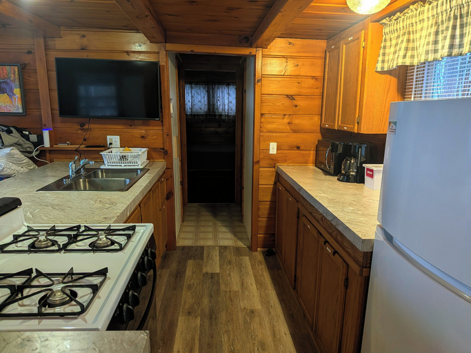 Private kitchen, Camp Bliss, Cass