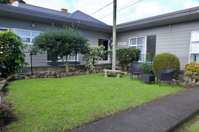 Others 3, Rockfield Motel, Waitakere