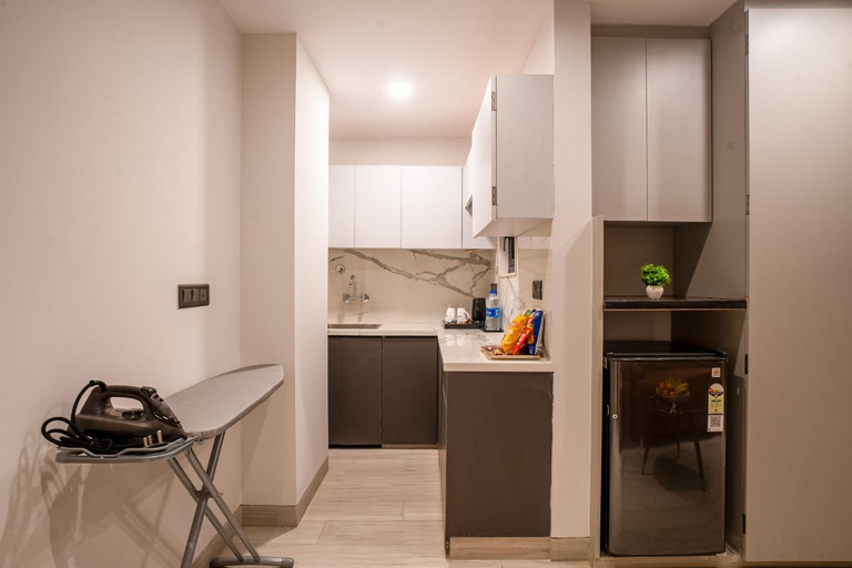 2, Saltstayz Premier Millenium City Centre, Gurgaon