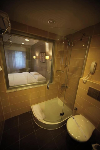 Bathroom 5, Zinos Hotel, Merkez
