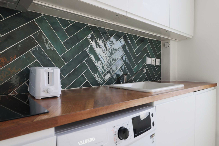 Private kitchen 4, Magnificent apartment -2BR-6P- Saint-Denis, Seine-Saint-Denis