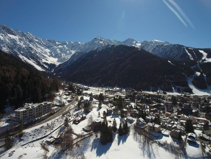 Others 5, Apartment in Ponte di Legno, Brescia