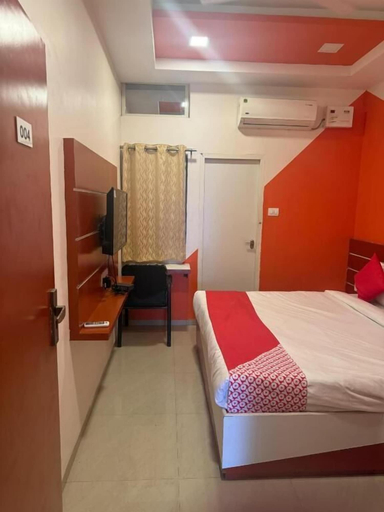 Room 4, Hotel SR, Indore