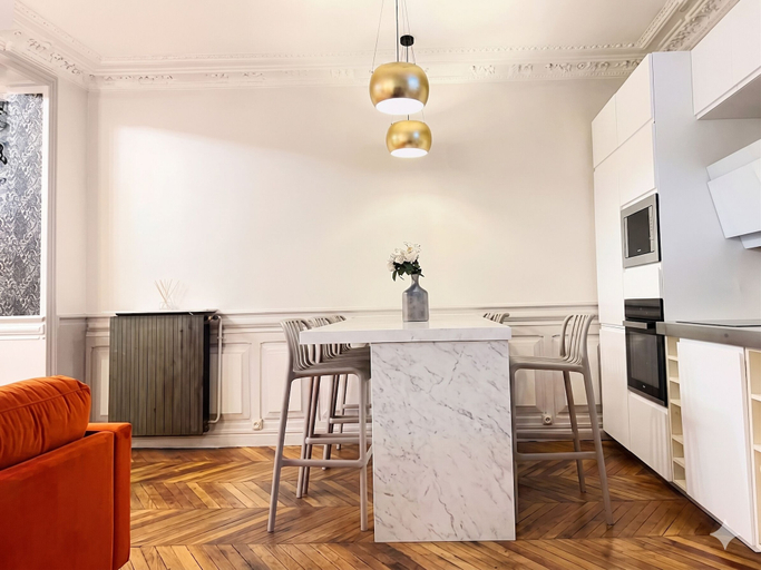 Others 3, Le Flandrin Céline 24, Paris