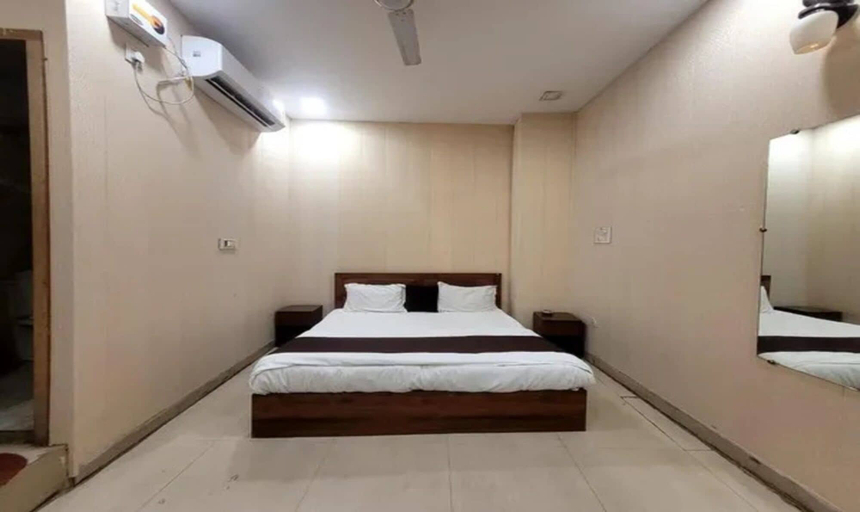 Room 2, Fabhotel Blest Inn, Delhi