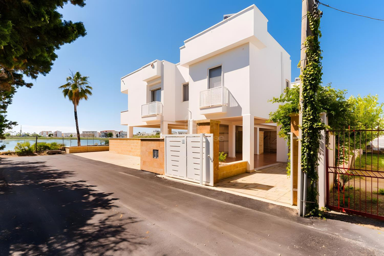 Others 5, Villa del Bacino, Lecce
