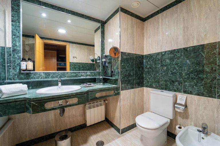 Bathroom 5, Abba Playa Gijon, Asturias