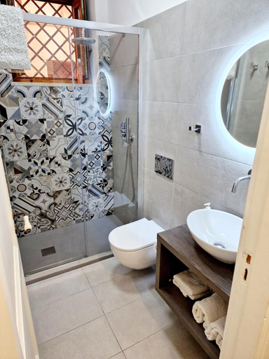 Bathroom 2, Smart Nest Lipari, Messina