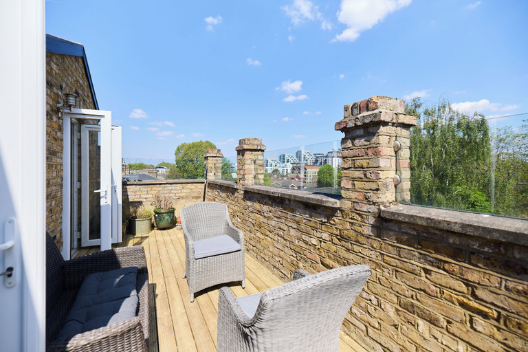 Terrace/patio 4, The Eaves on Santos Road, London
