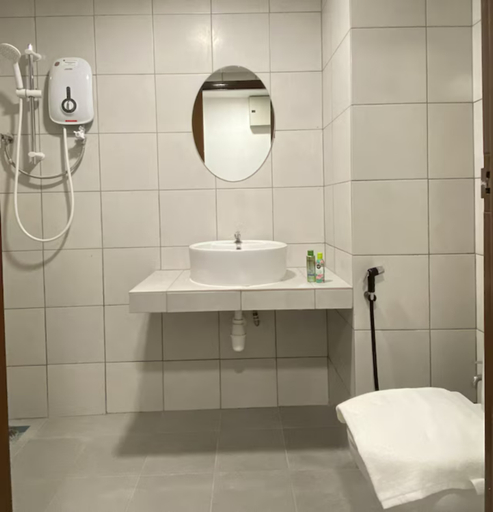 Bathroom 5, Palette Cara Hulu Near Jonker Street Malacca, Malacca City