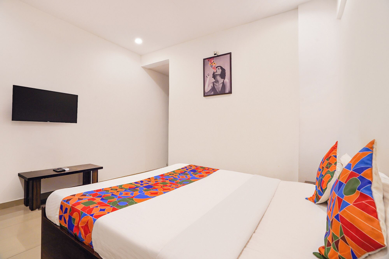Room 4, Fabhotel Rvc Hospitality, Pune